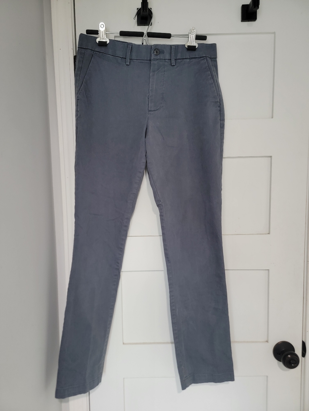GAP Slim Fit Chinos Pants, Size 31 X 32